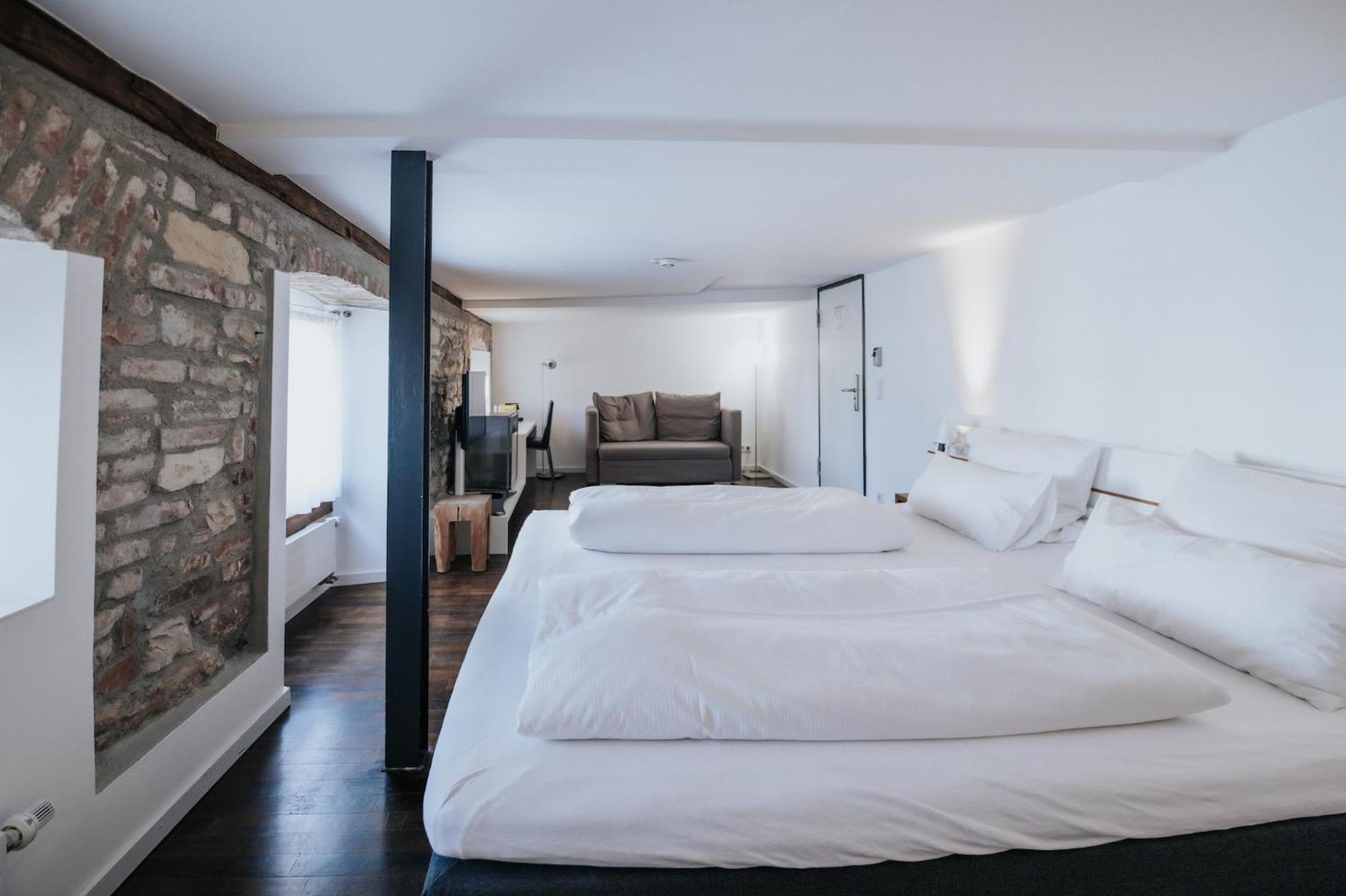 Design Hotel & Restaurant Loewen Ulm Eksteriør bilde
