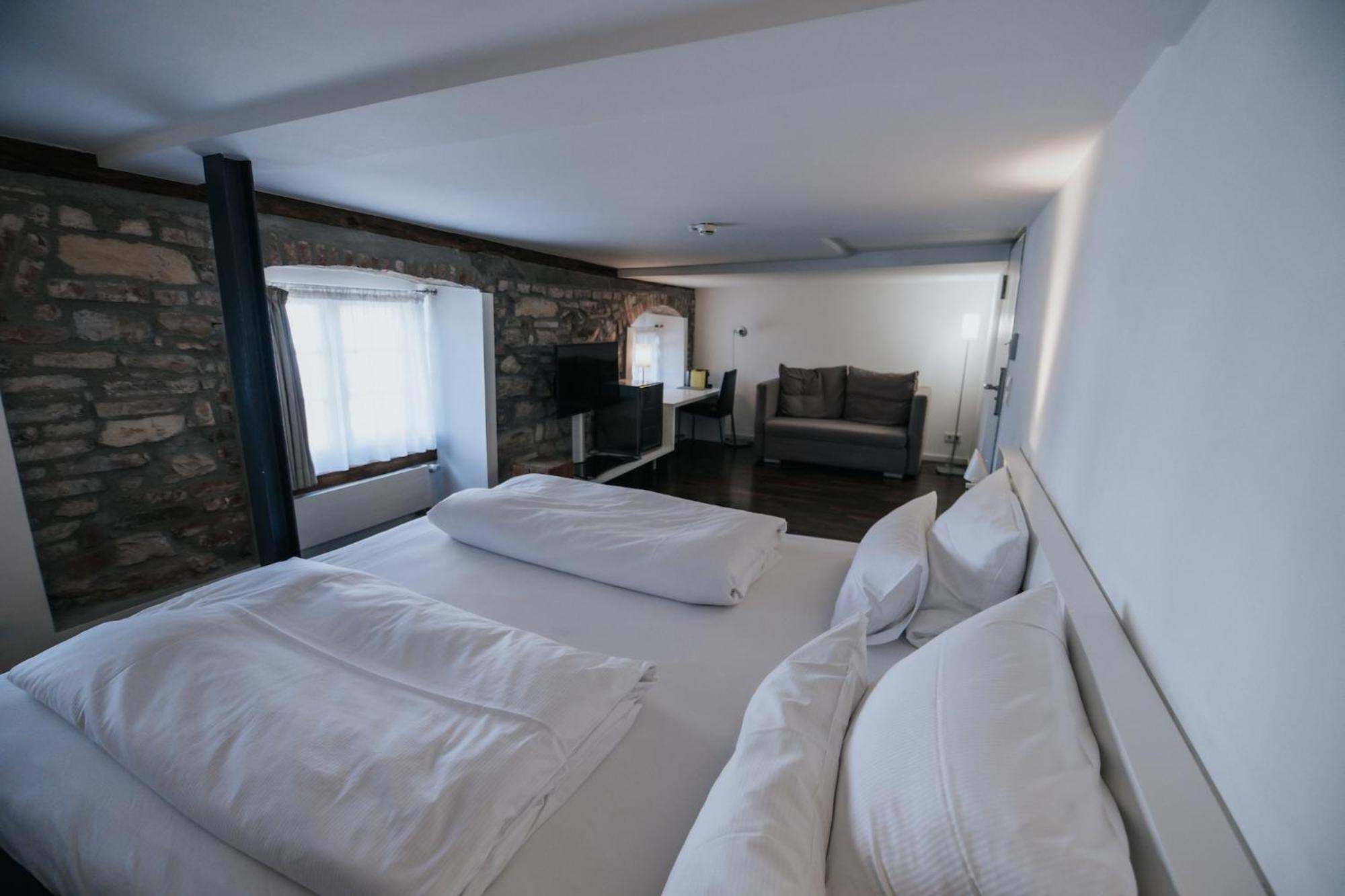Design Hotel & Restaurant Loewen Ulm Eksteriør bilde